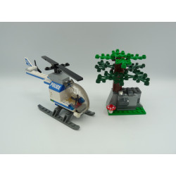 Lego City 4440 : le poste de police en forêt commissariat
