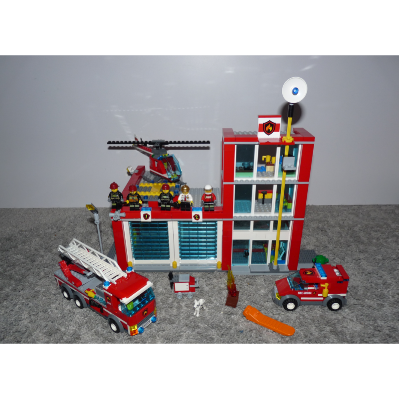 Lego city 60004 - Le caserne des pompiers