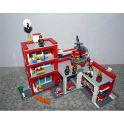 LEGO City 60004 La caserne des pompiers - LEGO