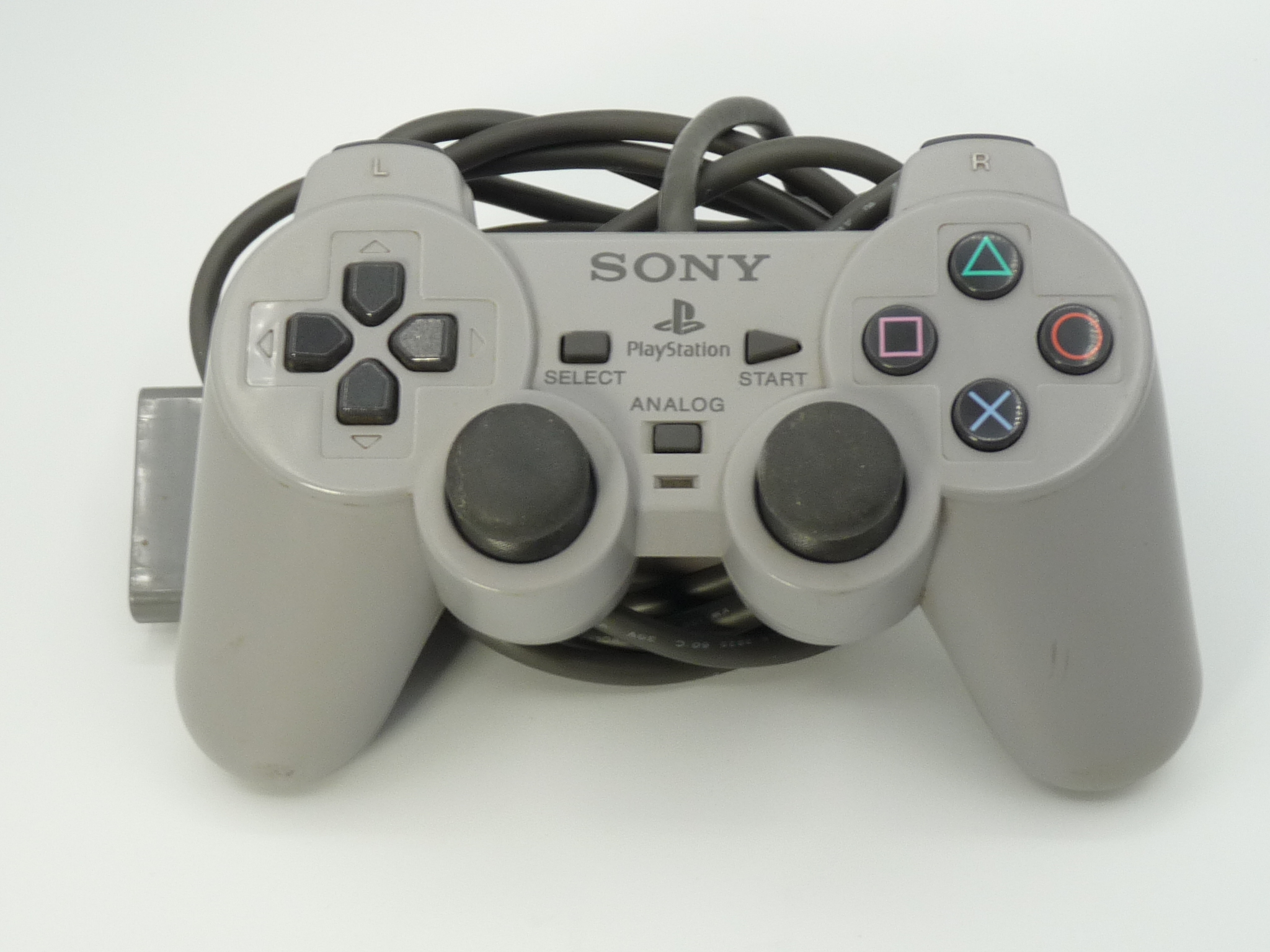 Quelle console permet de jouer a un jeu Sony Playstation PS1 ?